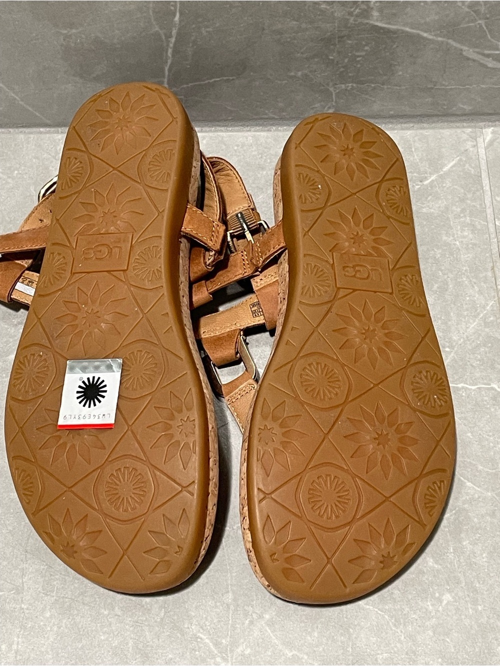 UGG Aleigh Tan Cork Footbed Thong Strap Sandals Size 6.5 - Picture 4 of 8